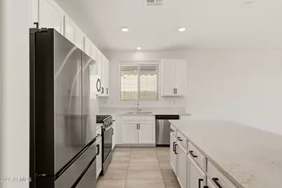 17812 W Oberlin Way, Surprise, AZ 85387 - Photo 12