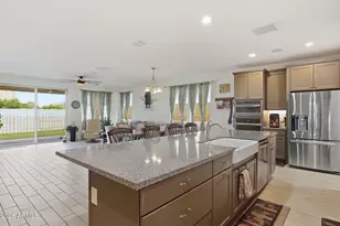 10730 W Yukon Dr, Sun City, AZ 85373 - Photo 8