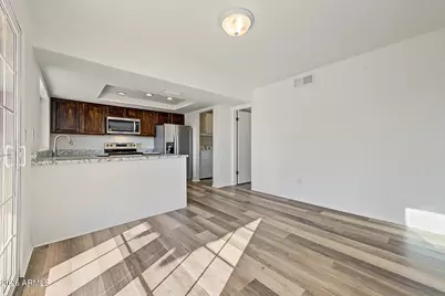 16432 N 45th Avenue, Glendale, AZ 85306 - Photo 8