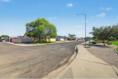 8024 E Dover Street, Mesa, AZ 85207 - Photo 2