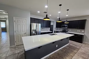 10155 W Los Gatos Dr, Peoria, AZ 85383 - Photo 6