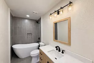3406 E Campo Bello Dr, Phoenix, AZ 85032 - Photo 18
