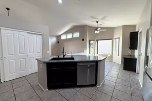 24511 S Saddletree Dr, Sun Lakes, AZ 85248 - Photo 8