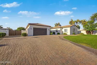 8406 W Louise Court, Peoria, AZ 85383 - Photo 4