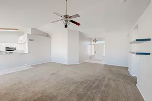 15329 N 85th Ave, Peoria, AZ 85381 - Photo 4