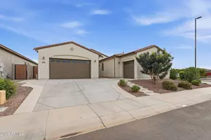 161 E Elmwood Pl, Chandler, AZ 85249 - Photo 2