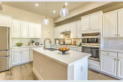 15240 N Clubgate Drive #111, Scottsdale, AZ 85254 - Photo 12