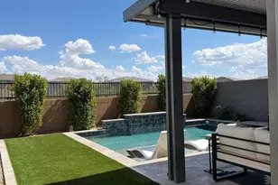 21083 N 58th Way, Phoenix, AZ 85054 - Photo 14