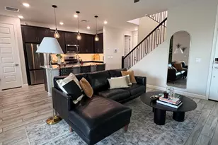 21083 N 58th Way, Phoenix, AZ 85054 - Photo 4