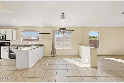 10238 W Veliana Way, Tolleson, AZ 85353 - Photo 8