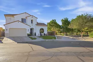 6932 S Black Hills Way, Chandler, AZ 85249 - Photo 1