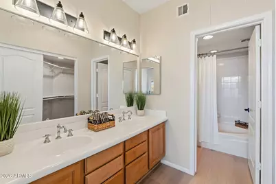 1747 E Northern Avenue #102, Phoenix, AZ 85020 - Photo 12