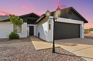 10583 W Fernando Dr, Arizona City, AZ 85123 - Photo 2