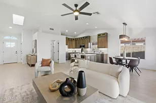 16601 North 23rd Pl, Phoenix, AZ 85022 - Photo 1