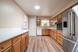 14420 N McPhee Dr, Sun City, AZ 85351 - Photo 4