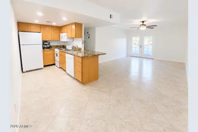 3416 N 44th Street #32, Phoenix, AZ 85018 - Photo 2