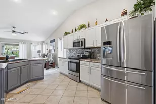 3947 S Soho Ln, Chandler, AZ 85286 - Photo 16