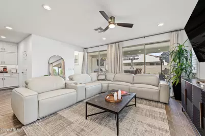 17868 W Sapium Way, Goodyear, AZ 85338 - Photo 8