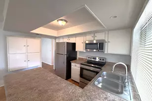 3241 E Sunnyside Dr, Phoenix, AZ 85028 - Photo 4