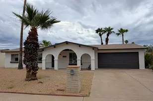 3241 E Sunnyside Dr, Phoenix, AZ 85028 - Photo 1