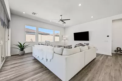 17440 W Carlisle Drive, Surprise, AZ 85388 - Photo 6