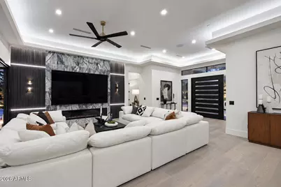 8201 E Kalil Drive, Scottsdale, AZ 85260 - Photo 12