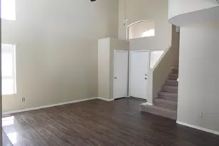 19003 N 39th Way, Phoenix, AZ 85050 - Photo 2