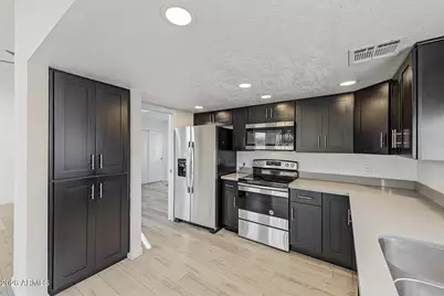 7318 W Sierra Street, Peoria, AZ 85345 - Photo 10