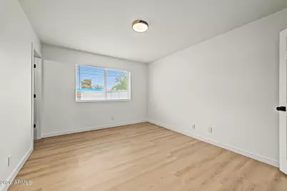 4030 W Glendale Avenue, Phoenix, AZ 85051 - Photo 18
