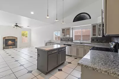 6335 W Tether Trail, Phoenix, AZ 85083 - Photo 12