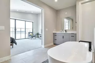 8505 S 10th Ln, Phoenix, AZ 85041 - Photo 26