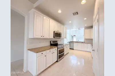 42528 W Somerset Drive, Maricopa, AZ 85138 - Photo 8