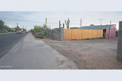 270 N Ocotillo Drive, Apache Junction, AZ 85120 - Photo 4