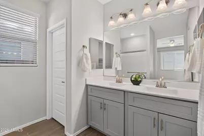 14664 W Valentine Street, Surprise, AZ 85379 - Photo 16