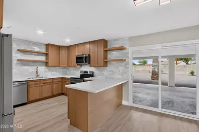 314 E Glade Avenue, Mesa, AZ 85210 - Photo 2
