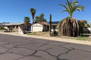 2214 W Behrend Dr, Phoenix, AZ 85027 - Photo 36