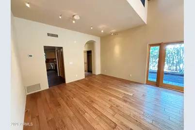 3302 E Campbell Avenue #9, Phoenix, AZ 85018 - Photo 6