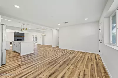 12656 N 26th Drive, Phoenix, AZ 85029 - Photo 8