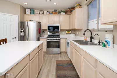 6037 W Robin Lane, Glendale, AZ 85310 - Photo 8