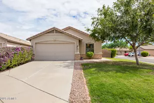 19815 N 34th Pl, Phoenix, AZ 85050 - Photo 2