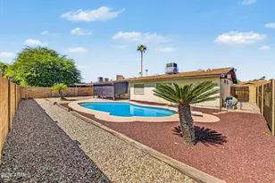 4633 W Lawrence Ln, Glendale, AZ 85302 - Photo 28