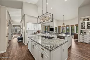 8719 E San Victor Dr, Scottsdale, AZ 85258 - Photo 10