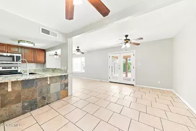3819 W Mercer Lane, Phoenix, AZ 85029 - Photo 8