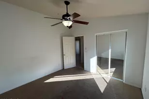 2725 E Mine Creek Rd, Phoenix, AZ 85024 - Photo 10