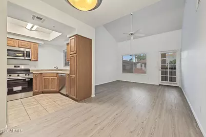 7008 E Gold Dust Avenue #Apt 214, Paradise Valley, AZ 85253 - Photo 4