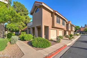 1633 E Lakeside Dr, Gilbert, AZ 85234 - Photo 1