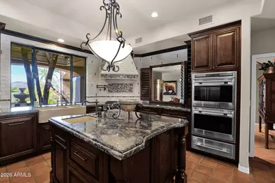 8129 N 54th Street N, Paradise Valley, AZ 85253 - Photo 10