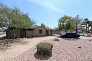 2443 E Earll Dr, Phoenix, AZ 85016 - Photo 2