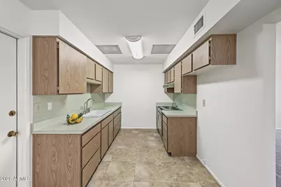 13092 N 100th Avenue, Sun City, AZ 85351 - Photo 8