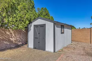 2247 S Emerson Cir, Mesa, AZ 85210 - Photo 30